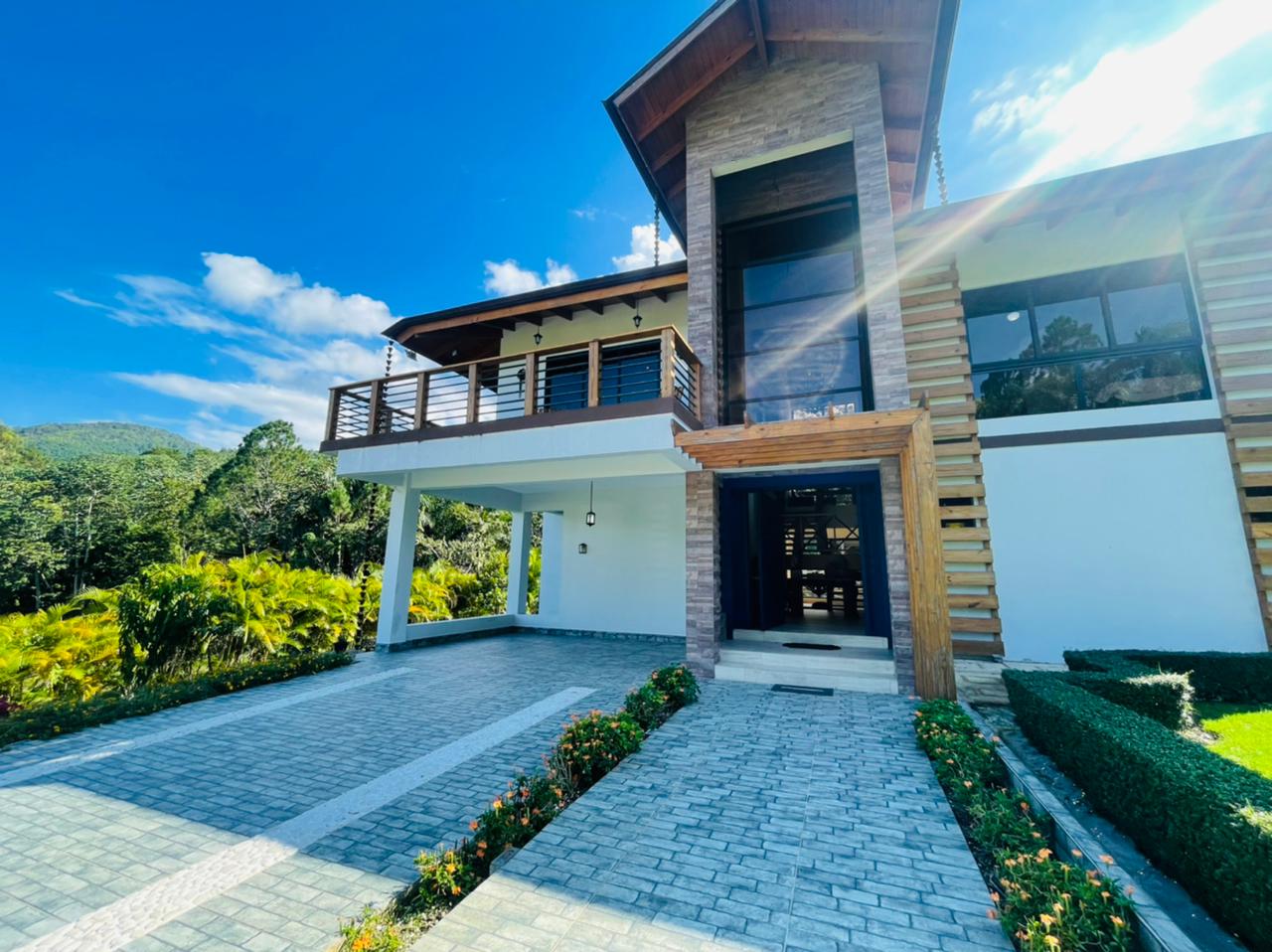 Plaza Libre Casa en venta en Jarabacoa